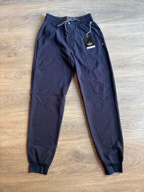 Beyond Scrubs Mens Bravo Jogger Pant Navy Blue Small NWT Medical Healthcare